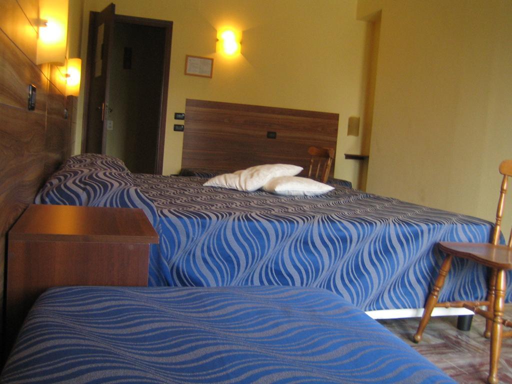 Albergo Carpino マンゴーネ エクステリア 写真